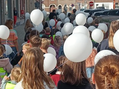 10.000 kinderen trommelen voor vrede
